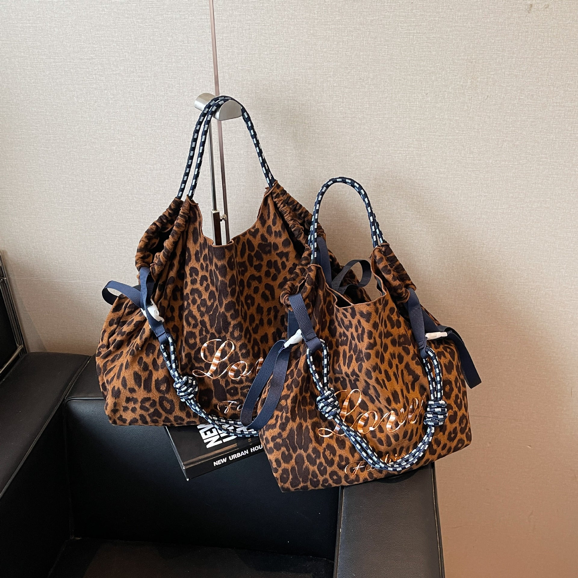Retro Leopard Print Shoulder Bag Ball Chain Tote Women's Fashion Handbag