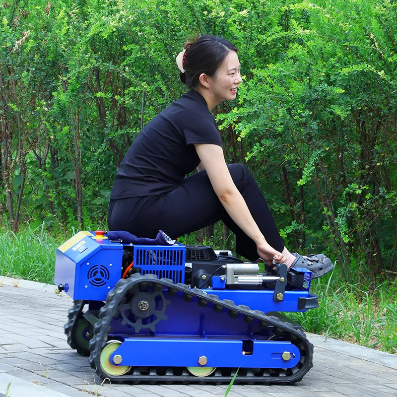 Customized orchard crawler self-propelled lawn mower and grass crusher for even grass crushing