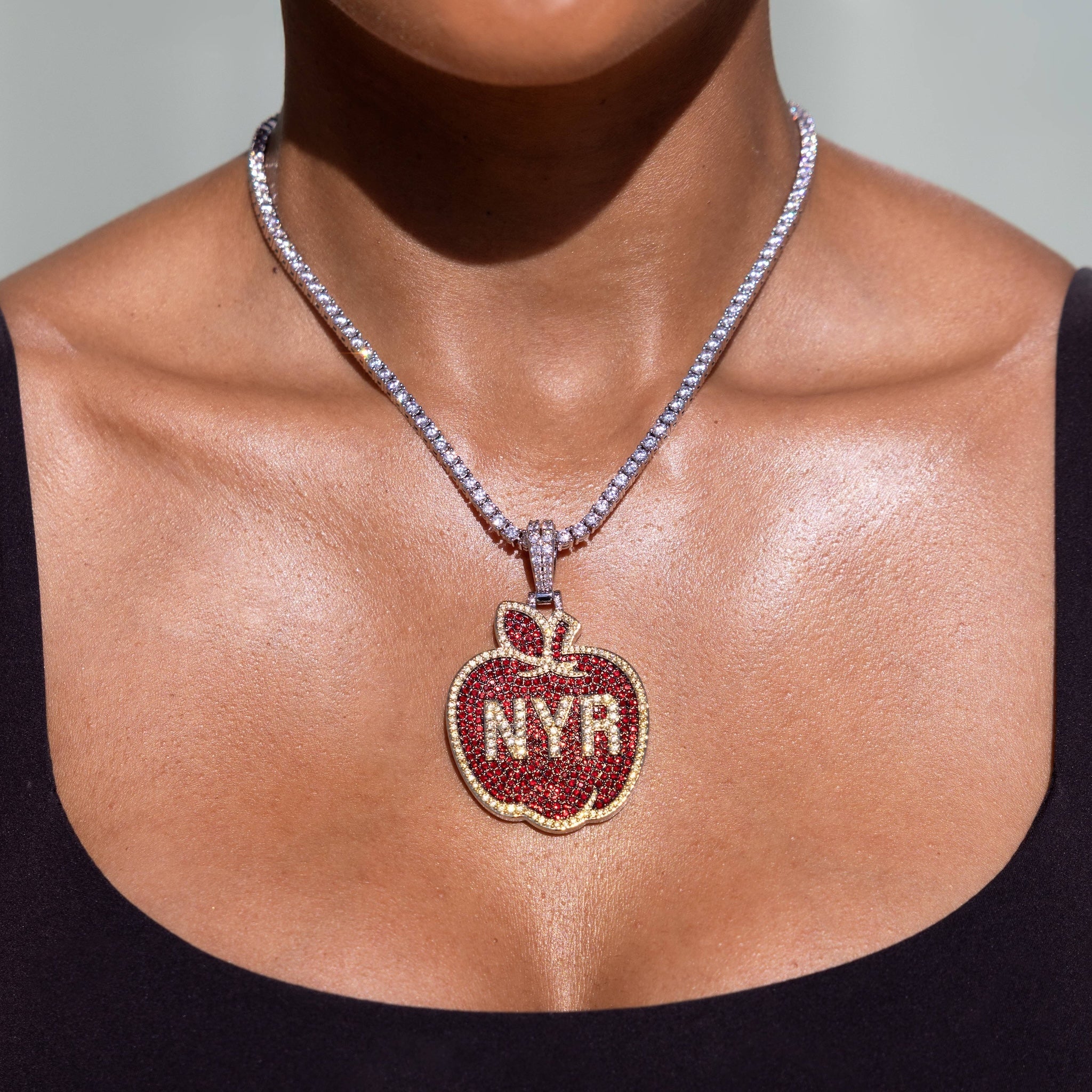 New York Rangers Official NHL Winter Classic Apple Logo Pendant in White Gold